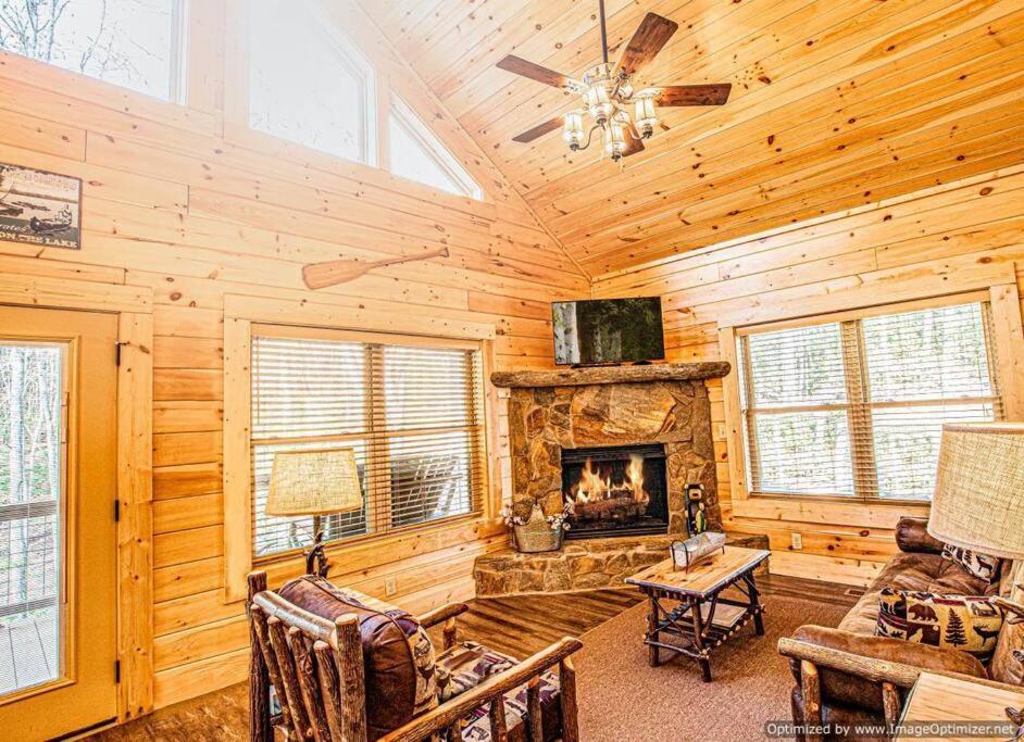 Art's Bungalow-wooded Seclusion 1 Mi To Deep Creek And Bryson * Bryson City