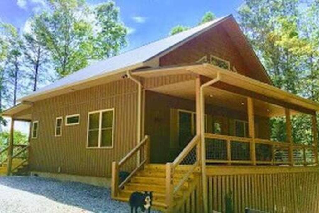 Holiday home Art's Bungalow-wooded Seclusion 1 Mi To Deep Creek And Bryson *