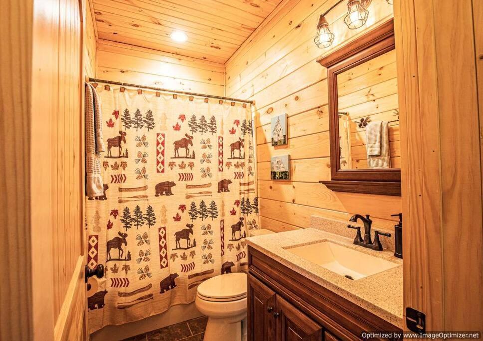 Art's Bungalow-wooded Seclusion 1 Mi To Deep Creek And Bryson Holiday home *